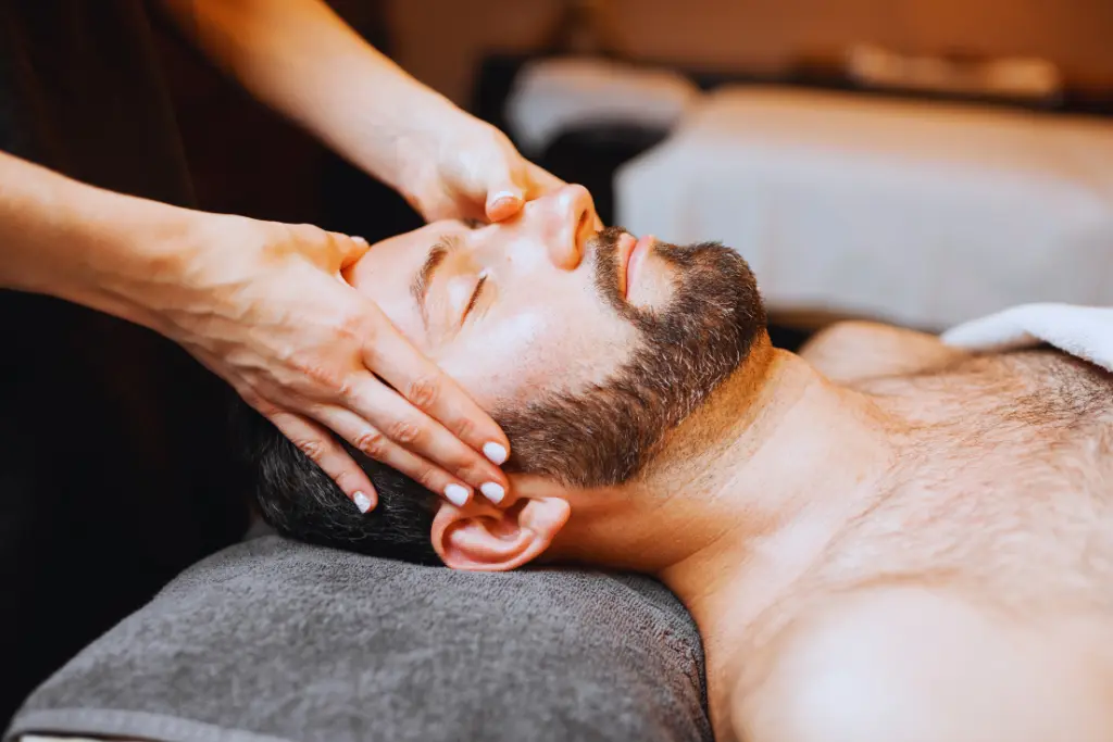 Essential Oils And Products Utilized In Head Spa Treatments
