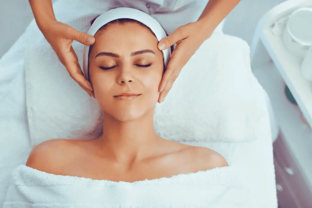How a Simple Head Massage Can Relieve Your Stress