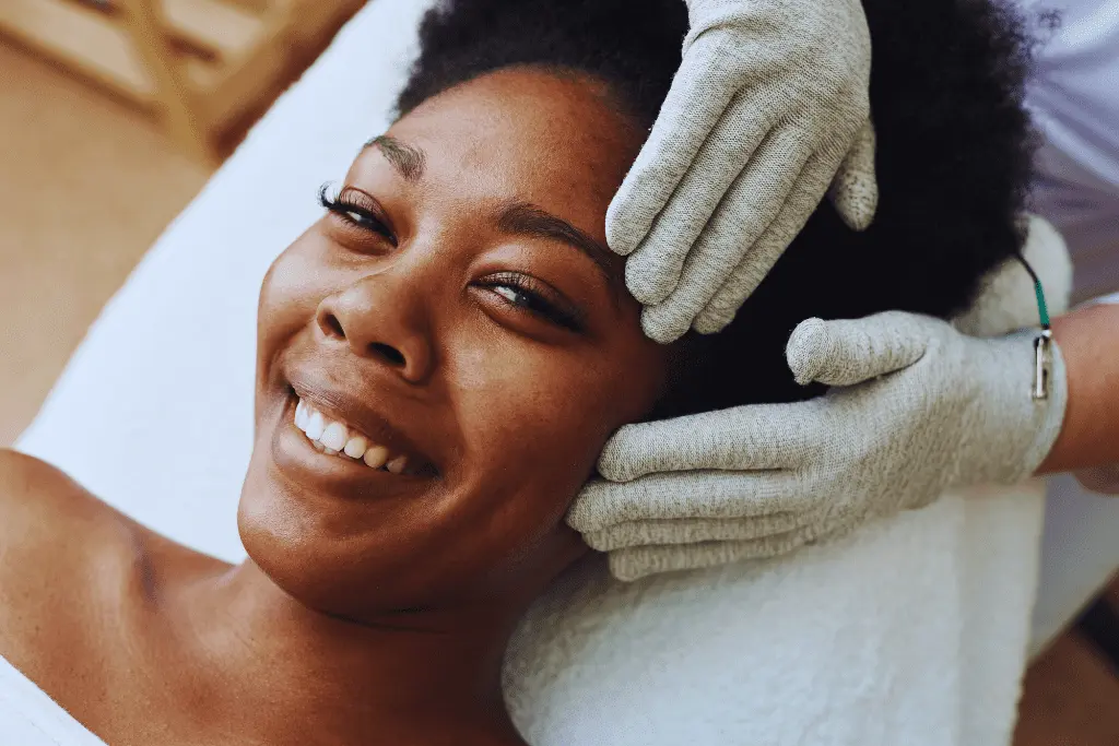 What Happens During A Facial Massage